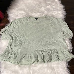 Women’s Cropped Tee - size M